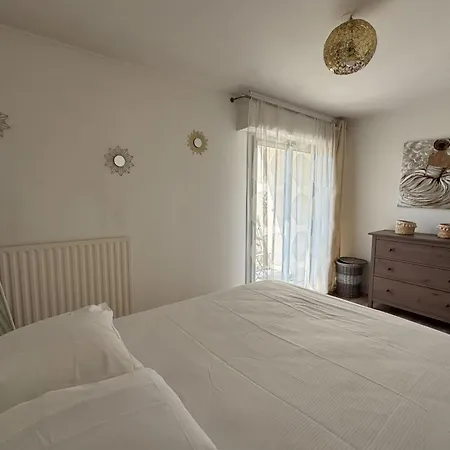 With Balconies Close To Beaches *
