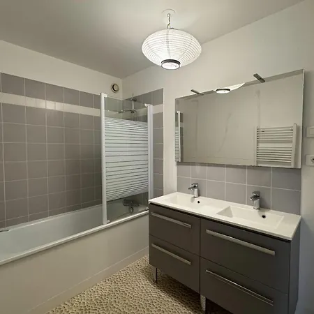 With Balconies Close To Beaches Apartment *